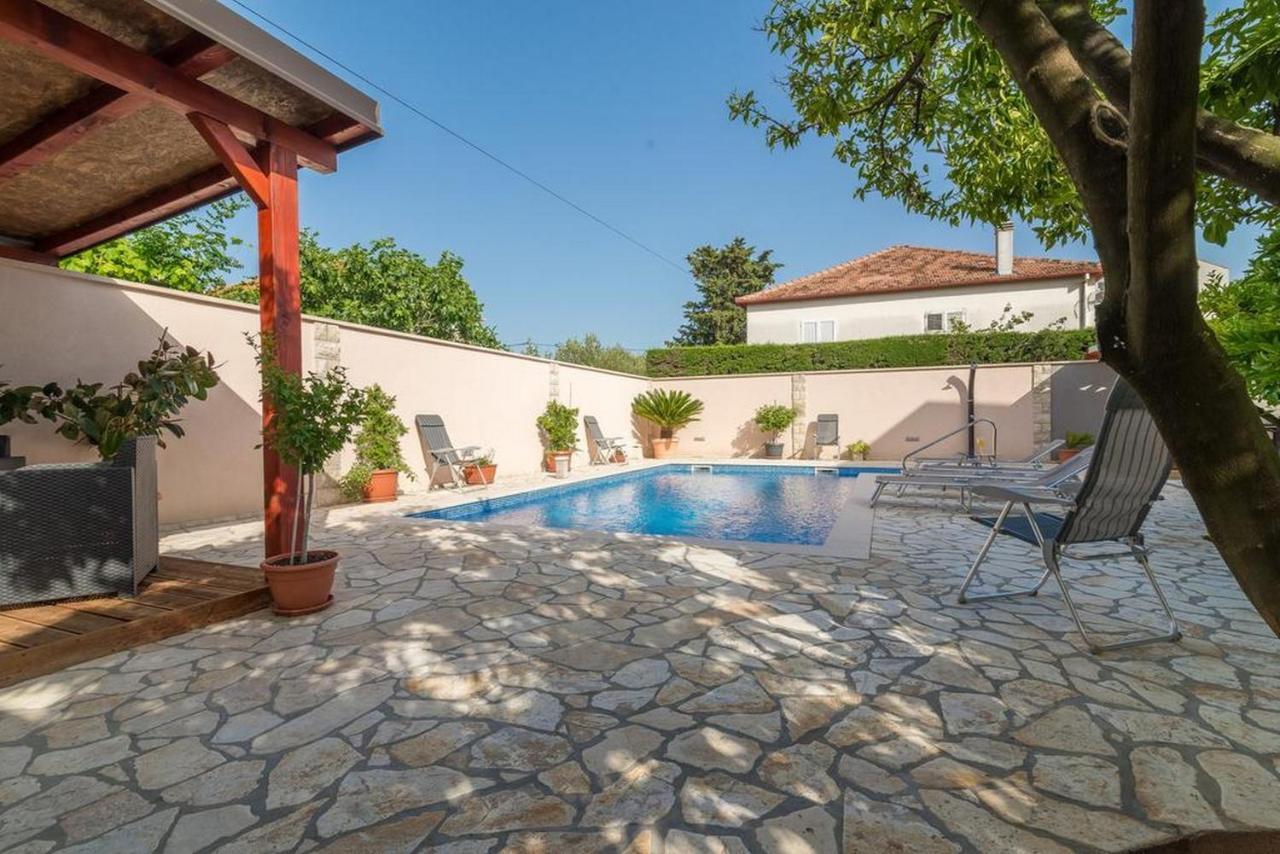 Apartments Villa Odesa With Shared Pool Zadar Exterior photo