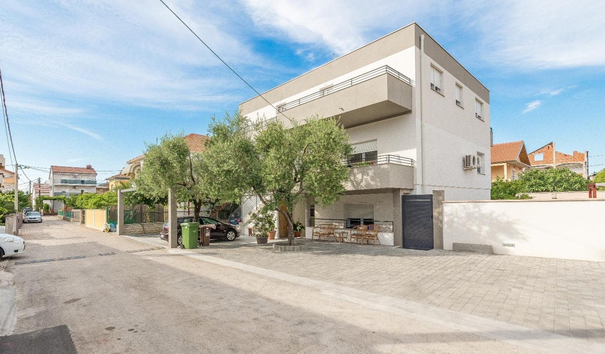 Apartments Villa Odesa With Shared Pool Zadar Room photo